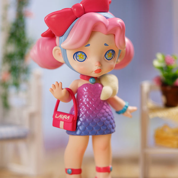 LAURA - Fashion Trendsetter Series