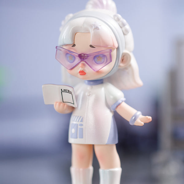 LAURA - Fashion Trendsetter Series