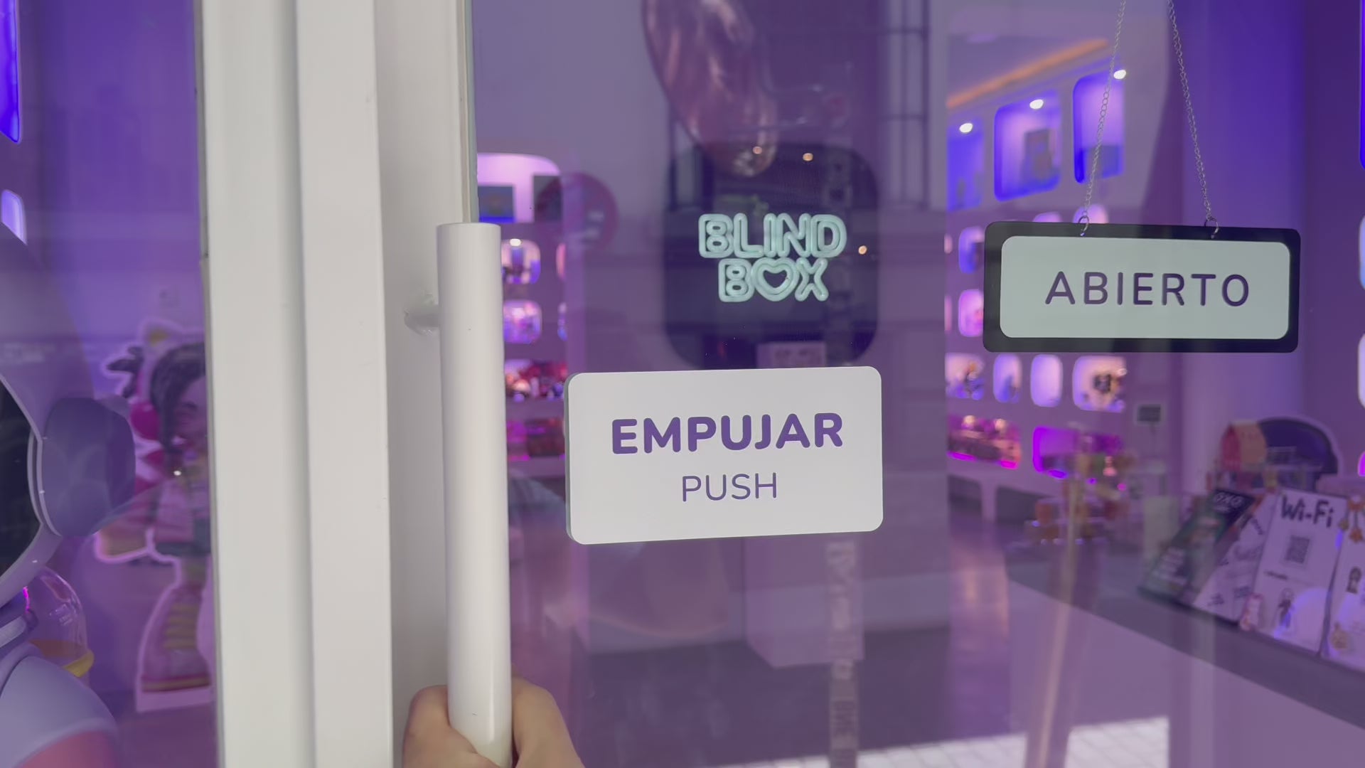 Cargar video: Entra en Blind Box Store